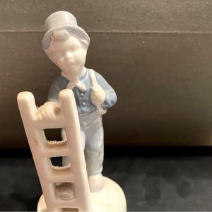 Vintage Nick Knack Chimney Boy made in England Stamped  w/ Crown Brand not known